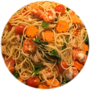 Spaghetti Khi Mao mit Garnelen, Tomaten und Thai-Basilikum